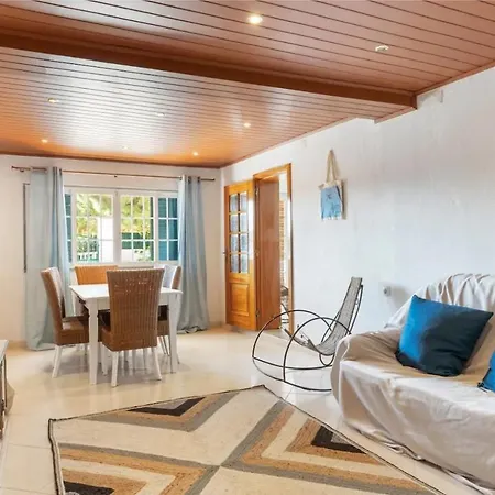 Villa Capela Beach House In Caparica Willa