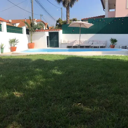 Willa Villa Capela Beach House In Caparica